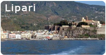 Isola di Lipari - Marina Corta e il Castello